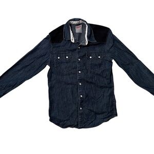 Levi's Women’s Barstow Western Denim Dark Blue Button Down Shirt, small